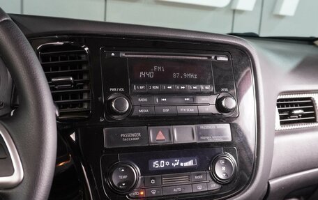 Mitsubishi Outlander III рестайлинг 3, 2013 год, 1 379 000 рублей, 12 фотография