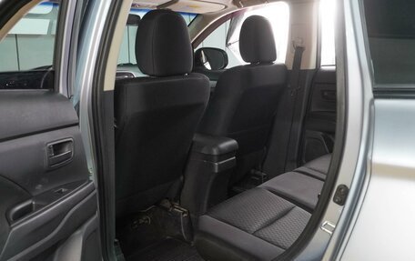 Mitsubishi Outlander III рестайлинг 3, 2013 год, 1 379 000 рублей, 11 фотография