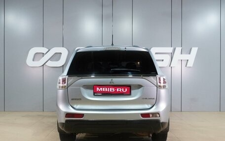 Mitsubishi Outlander III рестайлинг 3, 2013 год, 1 379 000 рублей, 4 фотография