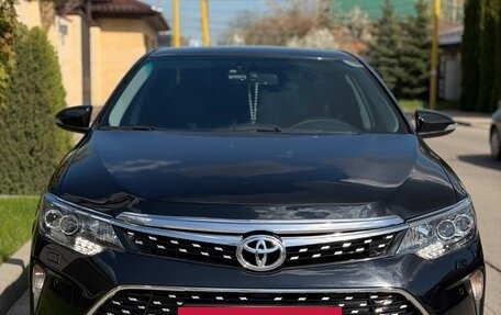 Toyota Camry, 2018 год, 2 350 000 рублей, 3 фотография