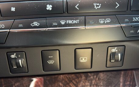 Toyota Camry, 2018 год, 2 350 000 рублей, 16 фотография