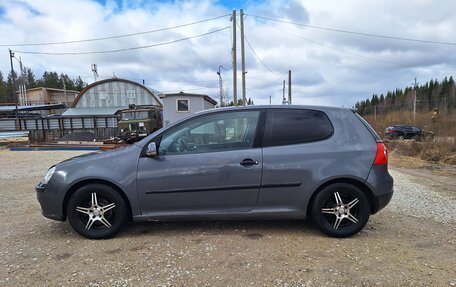 Volkswagen Golf V, 2004 год, 440 000 рублей, 2 фотография