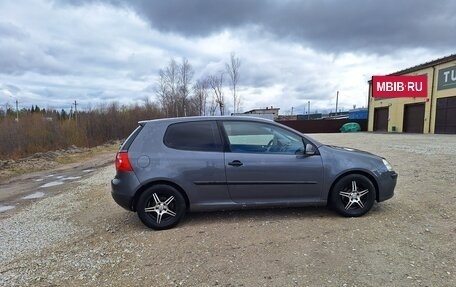 Volkswagen Golf V, 2004 год, 440 000 рублей, 6 фотография