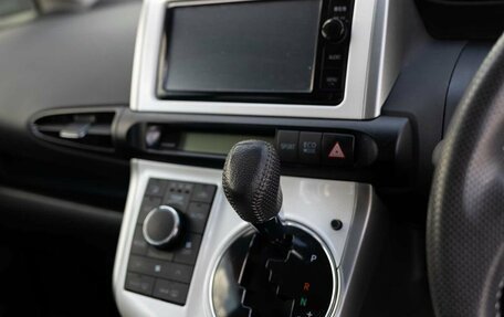Toyota Wish II, 2014 год, 1 550 000 рублей, 14 фотография