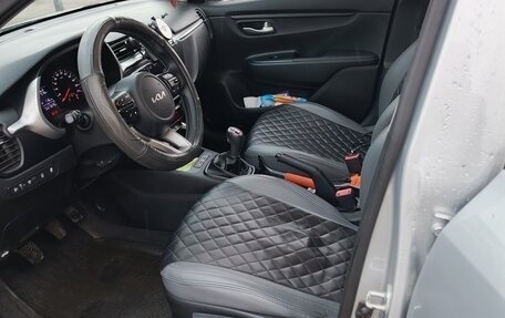 KIA Rio IV, 2022 год, 1 850 000 рублей, 13 фотография