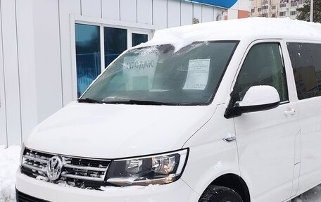 Volkswagen Caravelle T6 рестайлинг, 2019 год, 3 450 000 рублей, 2 фотография