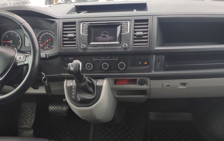 Volkswagen Caravelle T6 рестайлинг, 2019 год, 3 450 000 рублей, 6 фотография