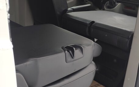 Volkswagen Caravelle T6 рестайлинг, 2019 год, 3 450 000 рублей, 16 фотография
