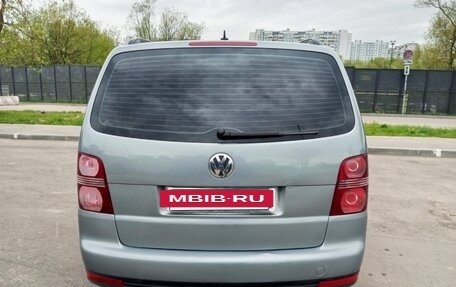 Volkswagen Touran III, 2009 год, 690 000 рублей, 5 фотография