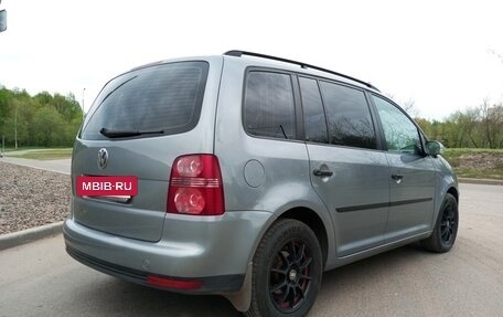 Volkswagen Touran III, 2009 год, 690 000 рублей, 6 фотография