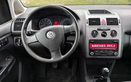 Volkswagen Touran III, 2009 год, 690 000 рублей, 20 фотография