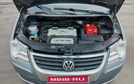 Volkswagen Touran III, 2009 год, 690 000 рублей, 12 фотография