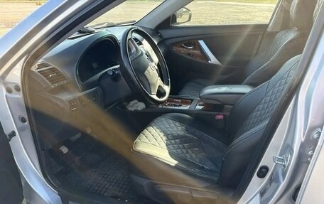 Toyota Camry, 2010 год, 1 300 000 рублей, 4 фотография