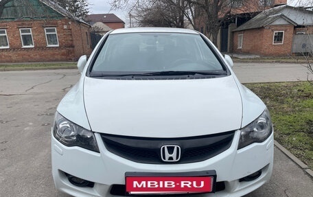 Honda Civic VIII, 2010 год, 900 000 рублей, 3 фотография