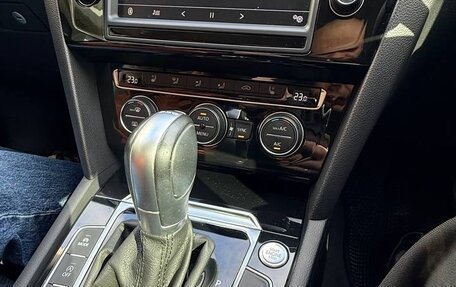 Volkswagen Passat B8 рестайлинг, 2016 год, 1 800 000 рублей, 16 фотография