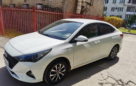 Hyundai Solaris II рестайлинг, 2020 год, 1 120 000 рублей, 3 фотография