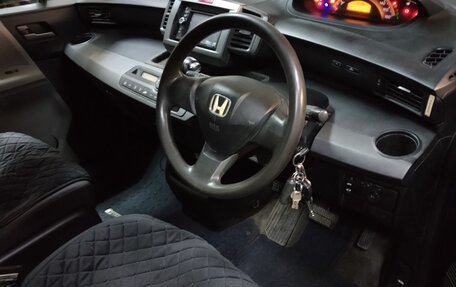Honda Freed I, 2011 год, 819 000 рублей, 12 фотография