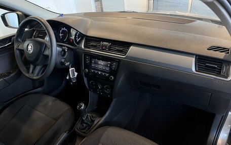 Skoda Rapid I, 2018 год, 1 350 000 рублей, 12 фотография