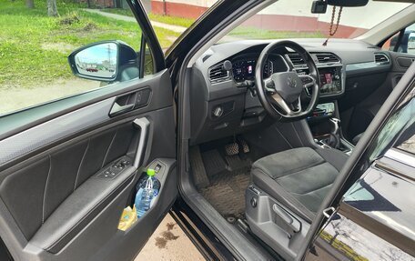 Volkswagen Tiguan II, 2021 год, 2 870 000 рублей, 11 фотография