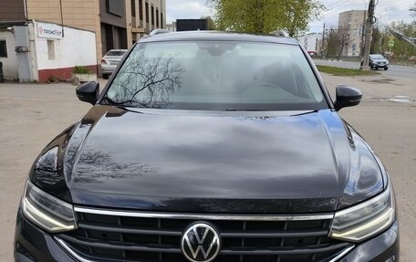 Volkswagen Tiguan II, 2021 год, 2 870 000 рублей, 5 фотография