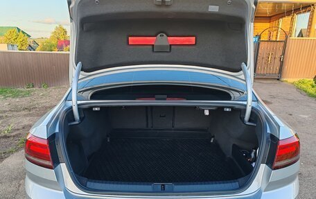 Volkswagen Passat B8 рестайлинг, 2015 год, 1 850 000 рублей, 13 фотография