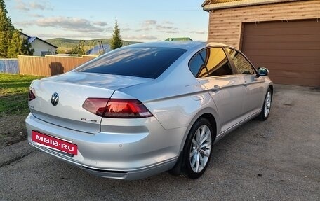 Volkswagen Passat B8 рестайлинг, 2015 год, 1 850 000 рублей, 4 фотография