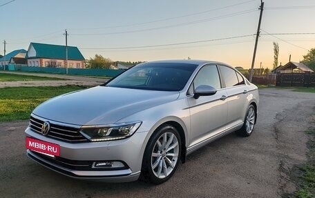 Volkswagen Passat B8 рестайлинг, 2015 год, 1 850 000 рублей, 3 фотография
