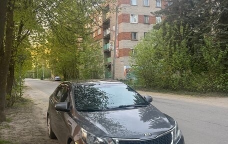 KIA Rio III рестайлинг, 2013 год, 1 050 000 рублей, 1 фотография