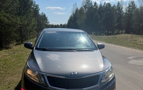 KIA Rio III рестайлинг, 2013 год, 1 050 000 рублей, 5 фотография