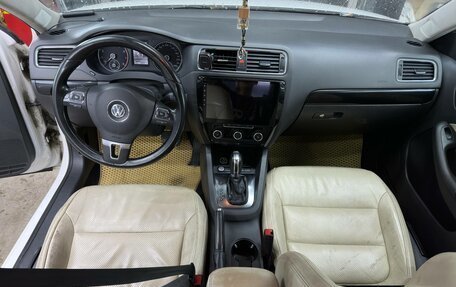 Volkswagen Jetta VI, 2012 год, 740 000 рублей, 6 фотография