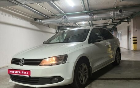 Volkswagen Jetta VI, 2012 год, 740 000 рублей, 2 фотография