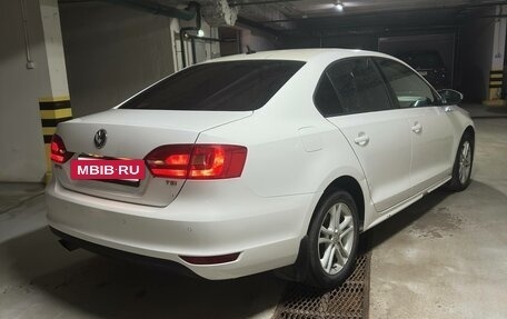 Volkswagen Jetta VI, 2012 год, 740 000 рублей, 3 фотография