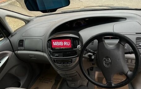 Toyota Estima III рестайлинг -2, 2002 год, 650 000 рублей, 7 фотография