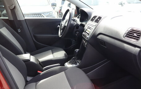 Volkswagen Polo VI (EU Market), 2012 год, 899 000 рублей, 11 фотография