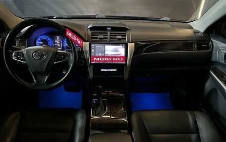 Toyota Camry, 2016 год, 2 049 000 рублей, 10 фотография