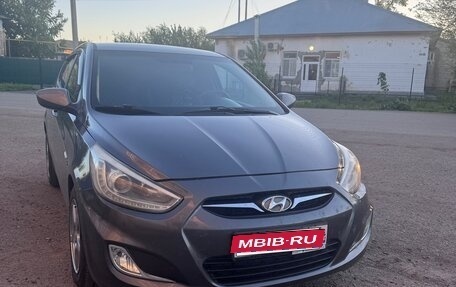 Hyundai Solaris II рестайлинг, 2013 год, 622 000 рублей, 1 фотография
