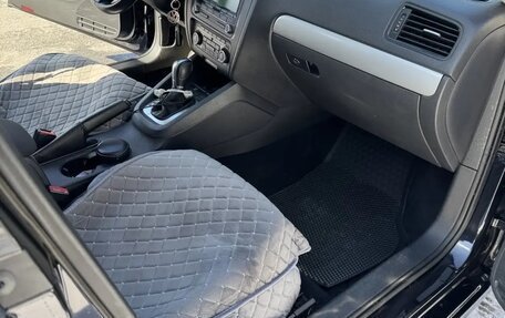 Volkswagen Jetta VI, 2012 год, 950 000 рублей, 12 фотография