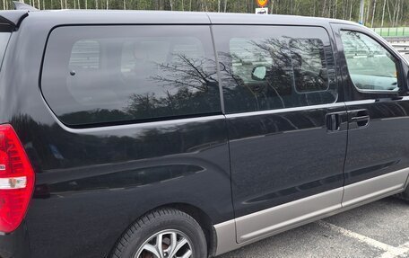 Hyundai H-1 II рестайлинг, 2018 год, 2 890 000 рублей, 2 фотография