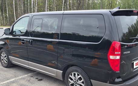 Hyundai H-1 II рестайлинг, 2018 год, 2 890 000 рублей, 3 фотография