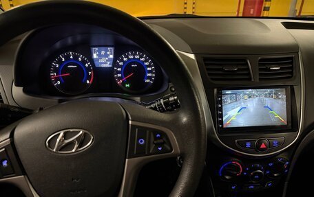 Hyundai Solaris II рестайлинг, 2016 год, 995 000 рублей, 18 фотография