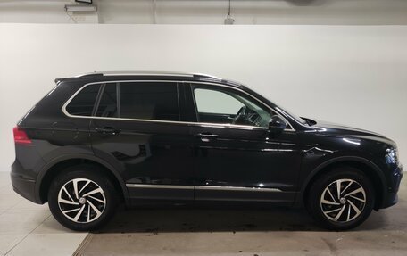 Volkswagen Tiguan II, 2018 год, 2 180 000 рублей, 5 фотография