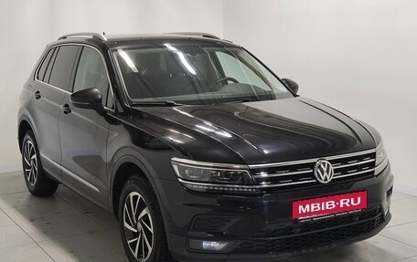 Volkswagen Tiguan II, 2018 год, 2 180 000 рублей, 2 фотография