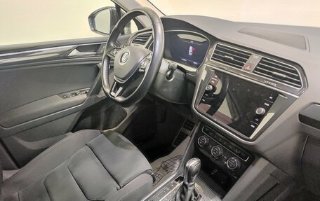 Volkswagen Tiguan II, 2018 год, 2 180 000 рублей, 6 фотография