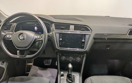 Volkswagen Tiguan II, 2018 год, 2 180 000 рублей, 7 фотография