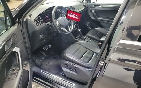 Volkswagen Tiguan II, 2019 год, 2 495 000 рублей, 12 фотография