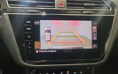 Volkswagen Tiguan II, 2019 год, 2 495 000 рублей, 18 фотография