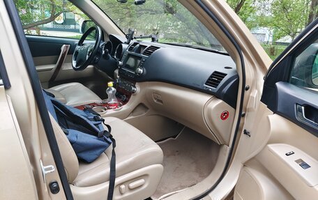 Toyota Highlander III, 2010 год, 1 850 000 рублей, 7 фотография