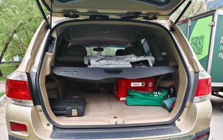 Toyota Highlander III, 2010 год, 1 850 000 рублей, 4 фотография