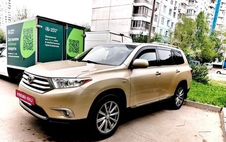 Toyota Highlander III, 2010 год, 1 850 000 рублей, 9 фотография