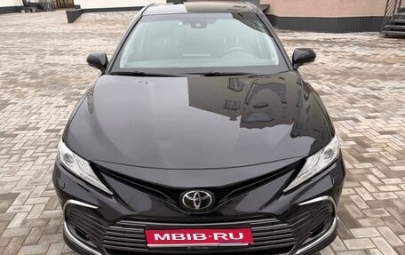 Toyota Camry, 2021 год, 2 900 000 рублей, 1 фотография